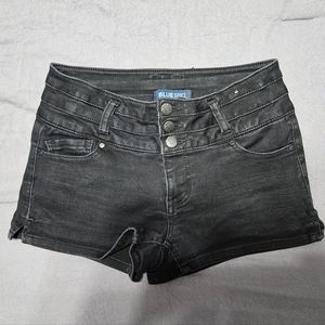 Blue Spice black high waisted shorts size 7